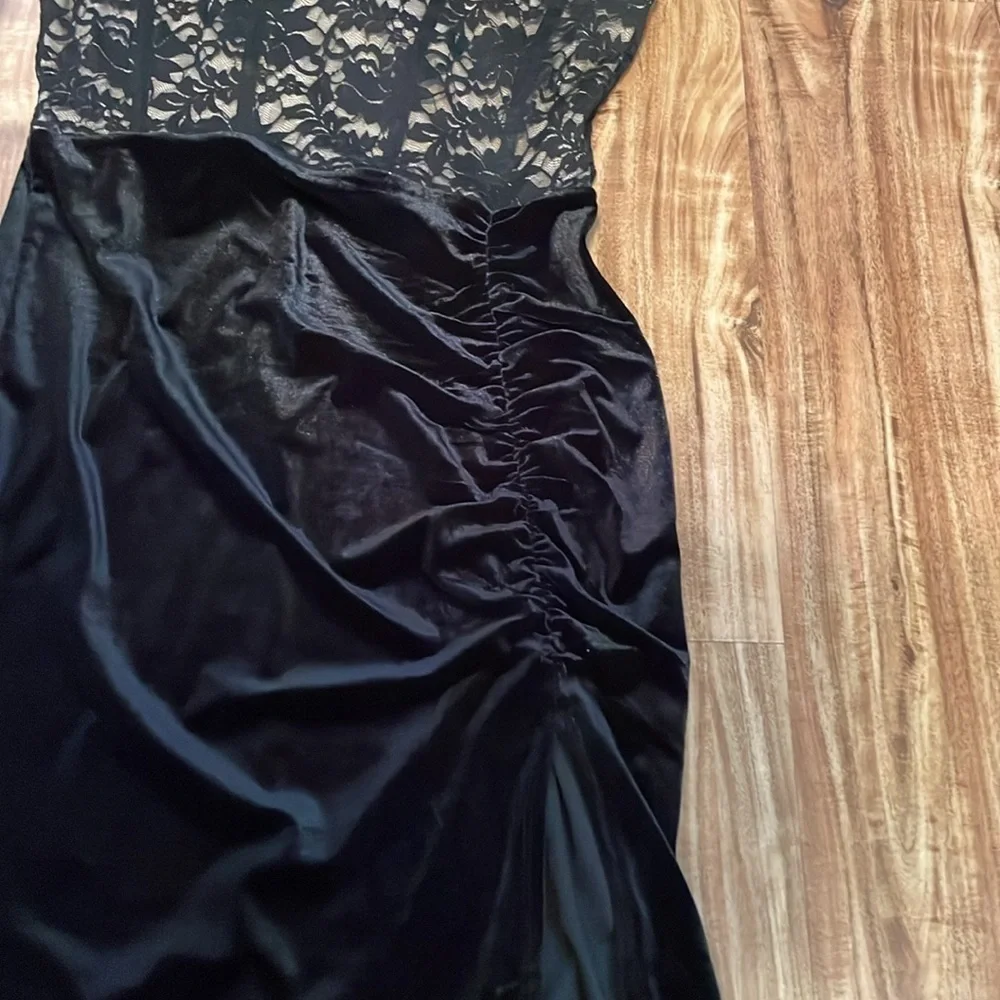 Windsor women’s size Large dress black nude lace velvet gown party maxi slit - Picture 4 of 10